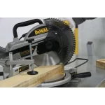 Ingletadora 10" 1650W 4600 RPM (DeWalt) - Imagen 3